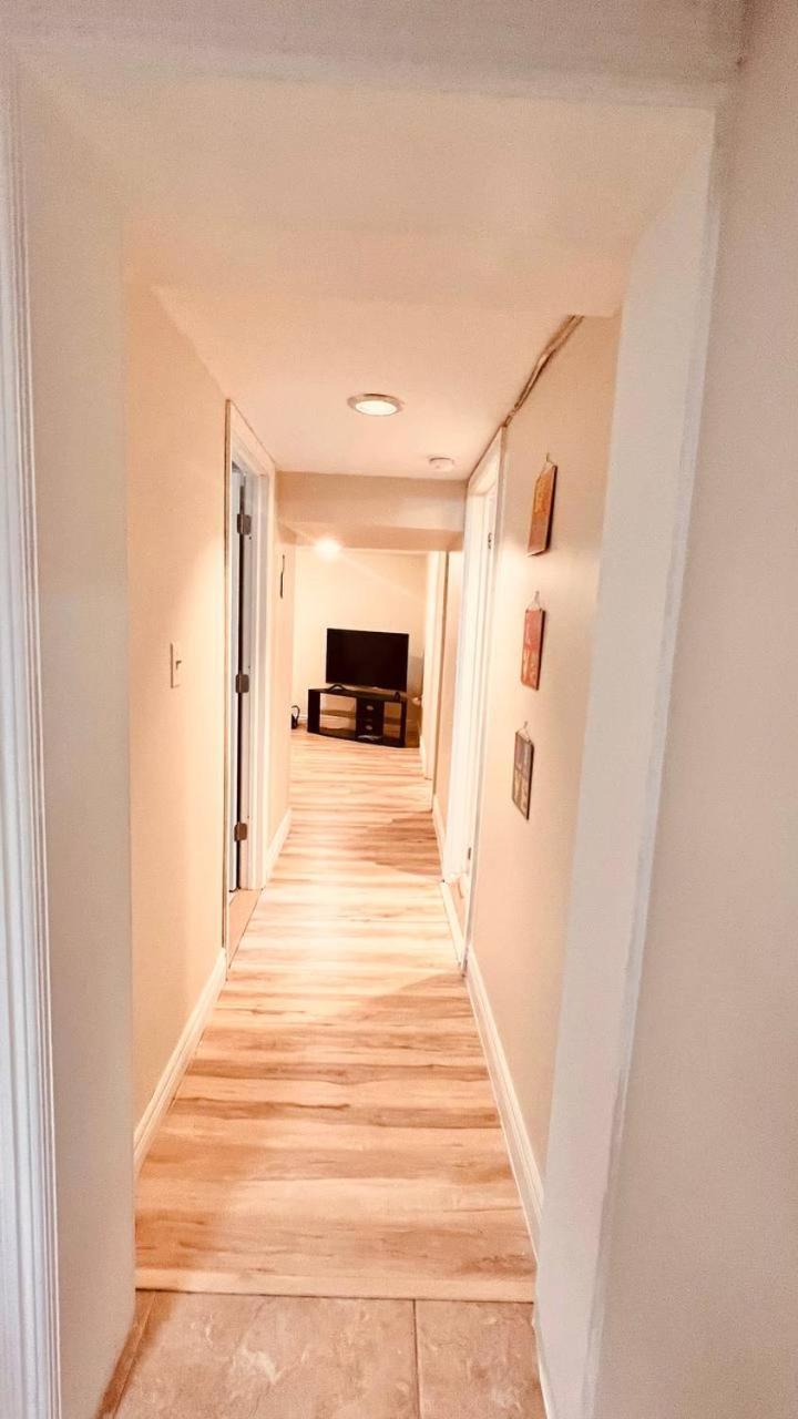 Apartment Affordable Downtown Private Windsor