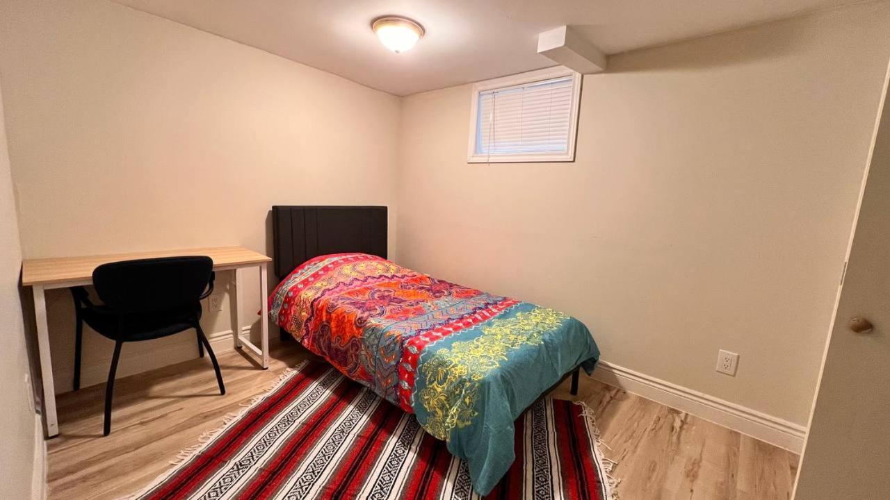 Apartment Affordable Downtown Private Windsor