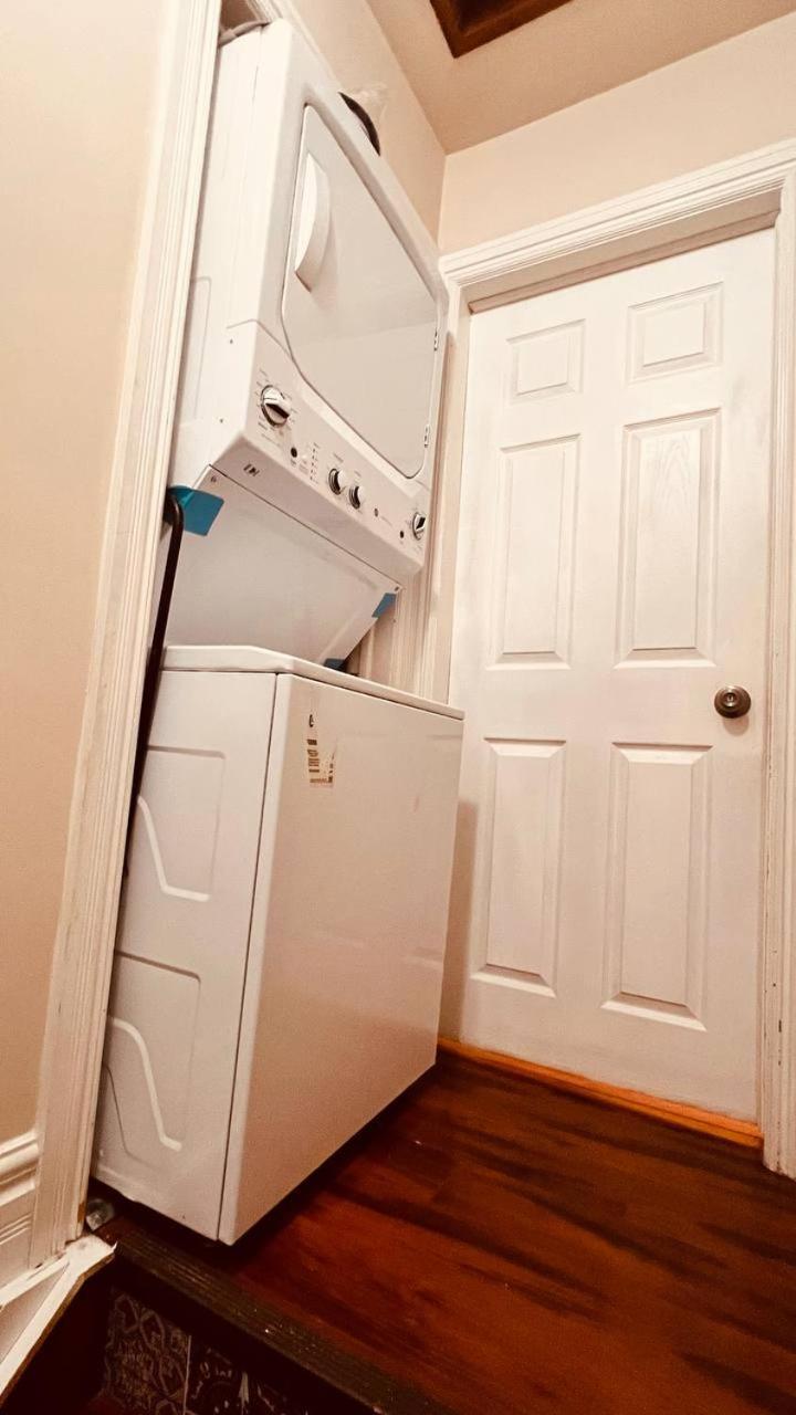 Affordable Downtown Private Windsor